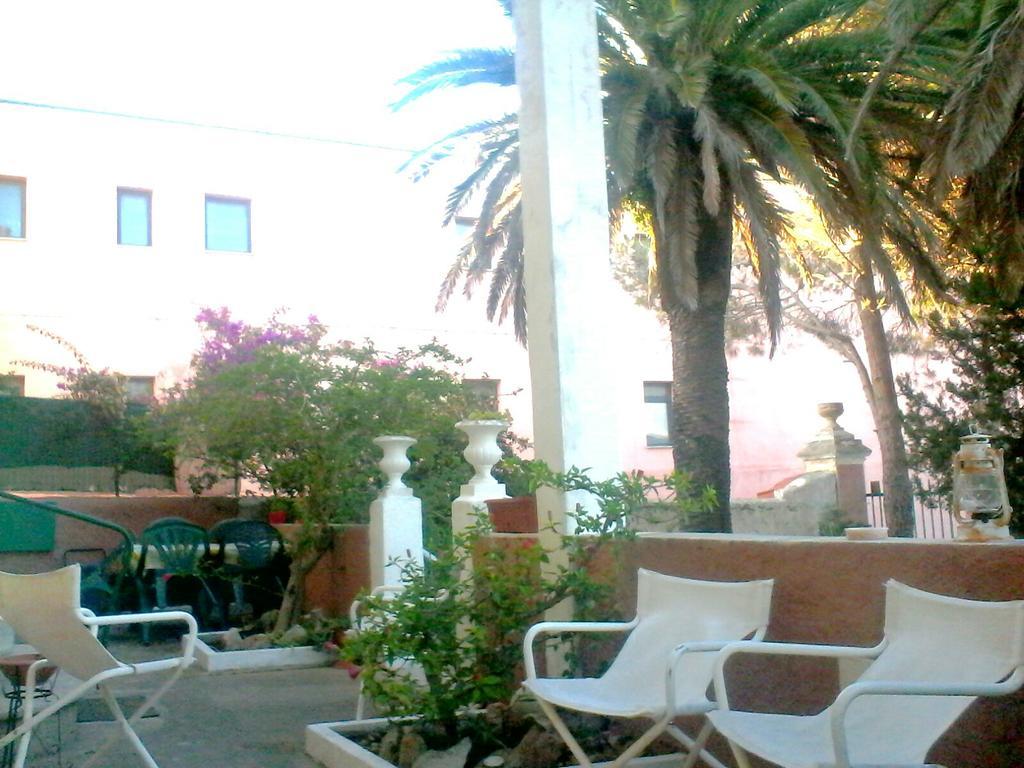 Вілла Residenza Via Roma 3 Ла-Маддалена Номер фото