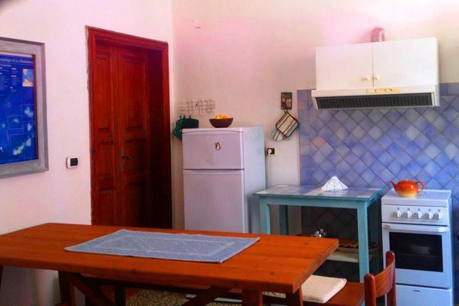 Вілла Residenza Via Roma 3 Ла-Маддалена Екстер'єр фото